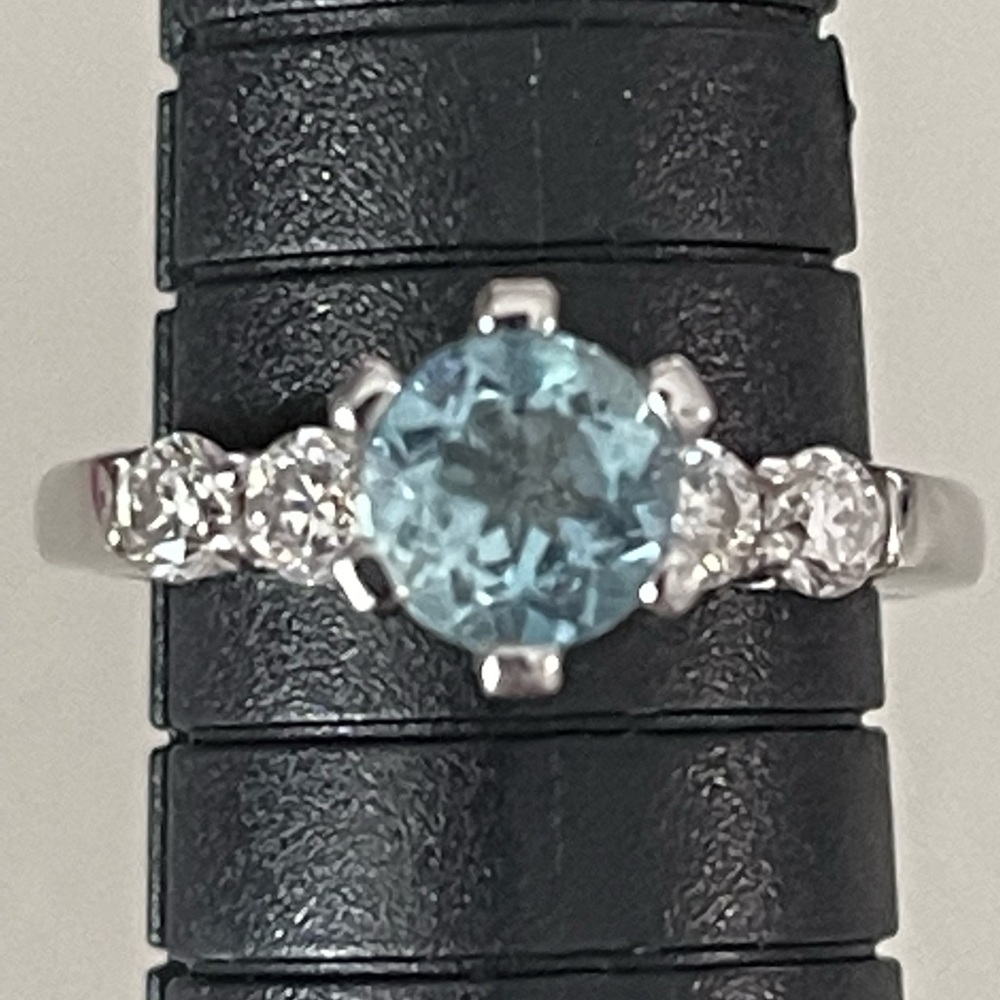 Genuine aquamarine and natural earth mined diamonds set in 14K solid white gold. - Picture 12 of 16